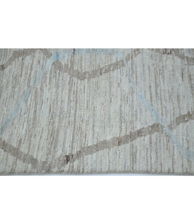 Persian Double Diamond Rug 241 x 166 cm