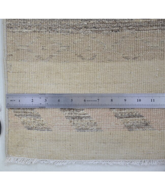 Formen in Streifen Teppich 246 x 168 cm