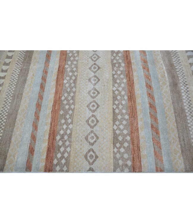 Vormen in strepen vloerkleed 249 x 168 cm