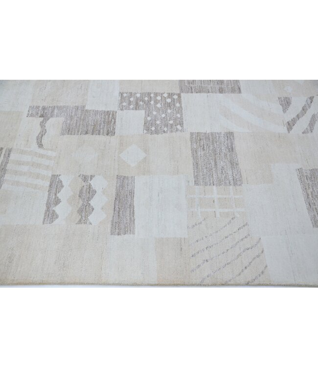 Plain Abstract Rug 274 x 181 cm