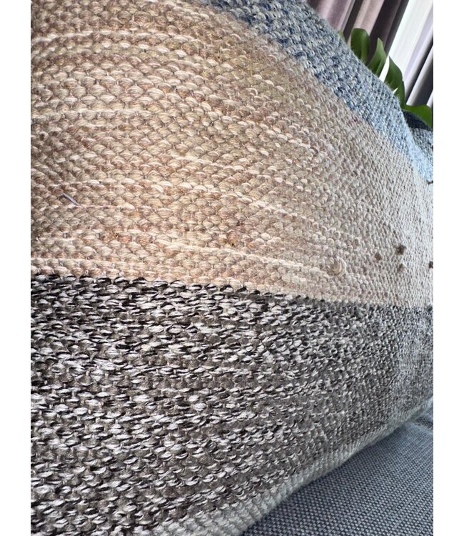 1x unike kelim kussens met vulling  60x40 cm