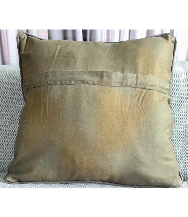 kelim kussens  vintage   ca 40x40  cm met vulling