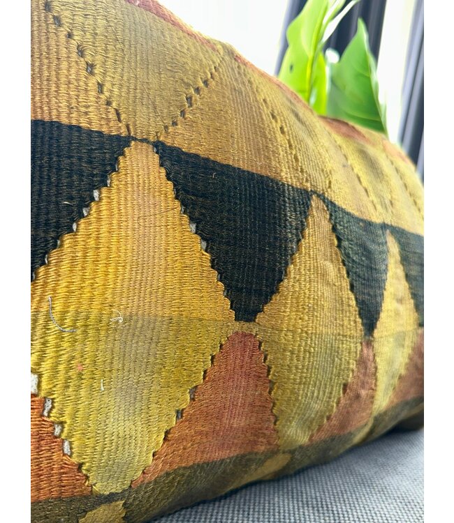 kelim kussens vintage ca 60x40 cm met vulling