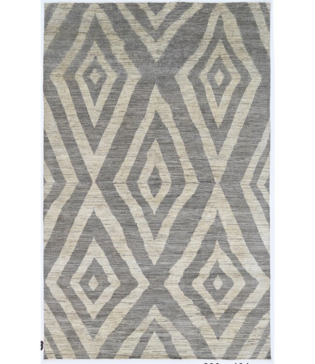 Bold Diamond Rug 299 x 191 cm