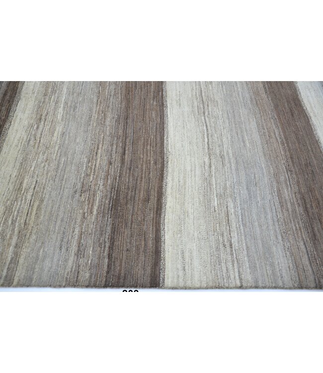 Teppich in Braun und Latte, 275 x 192 cm