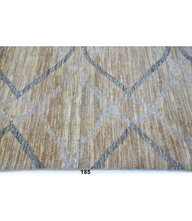 Gretel in the Leaf Rug 311 x 195 cm