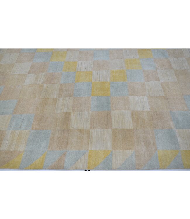 Square  Diamond Rug 361 x 273 cm