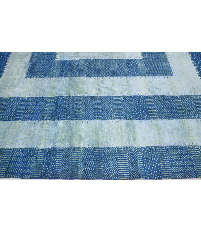 Quadratischer Vierpass-Teppich, 306 x  243 cm