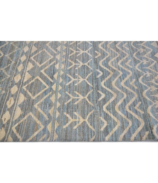 Abstract Line Rug  313 x 243 cm