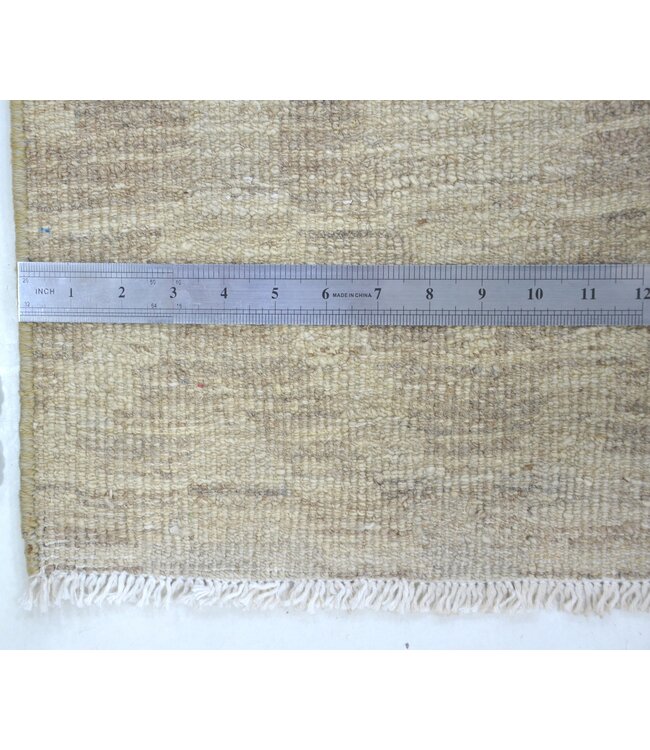 Abstrakter Trapezteppich 315 x 241 cm