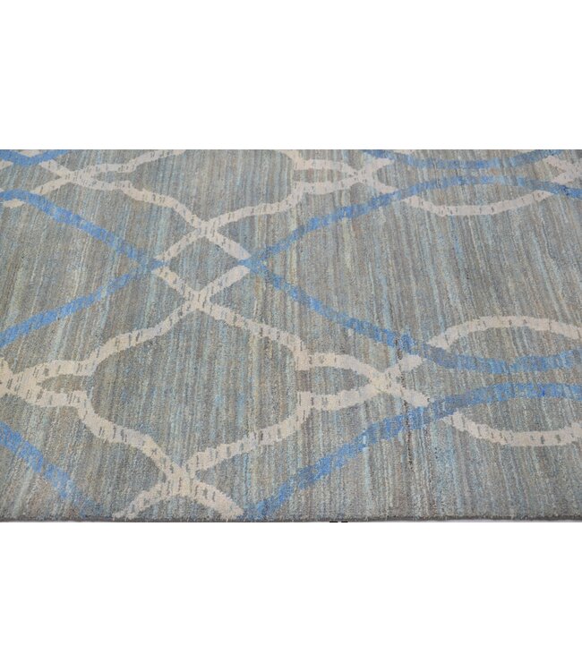 Persian Double Diamond Rug 322 x 240 cm