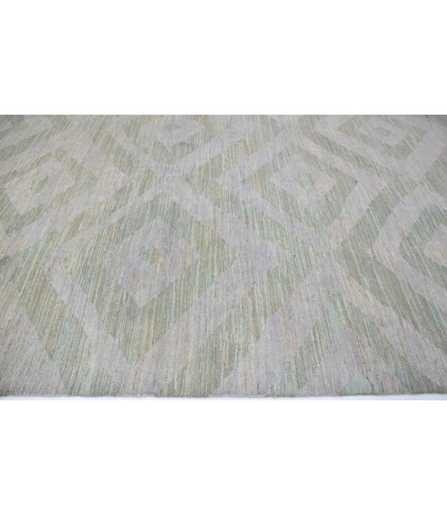 Diamond in Light Rug 367 x 240 cm