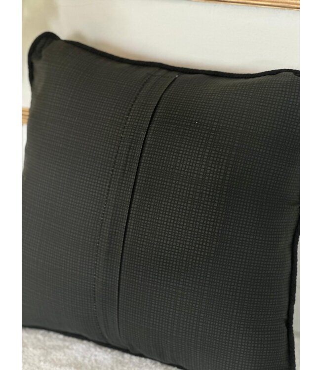 kelim kussens  vintage   ca 40x40  cm met vulling