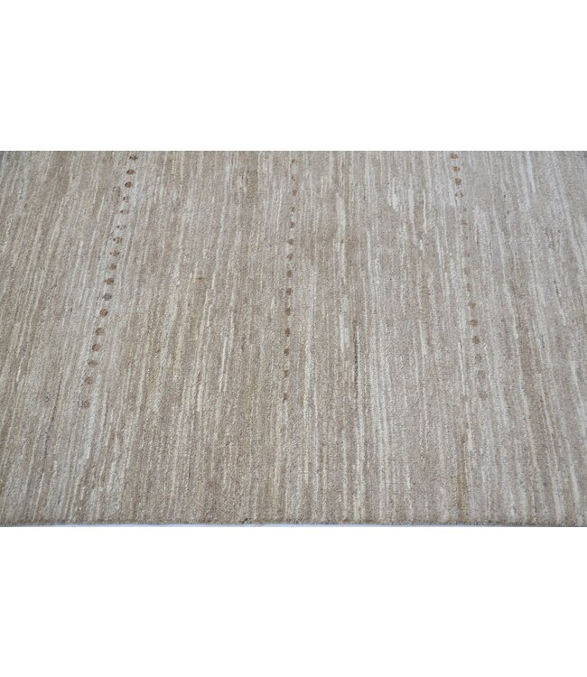 Cremefarbener gepunkteter Teppich, 257 x 164 cm