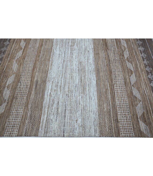 Chocolate Art Rug 256 x 162 cm