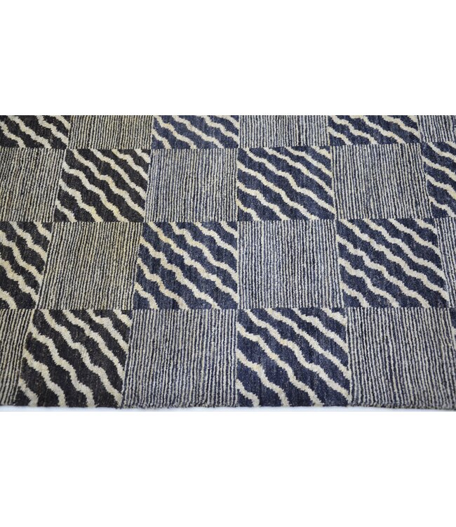 Shepperd Check Chess Rug 367 x 079 cm