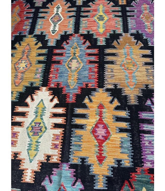 Naila kilim 308x207 cm