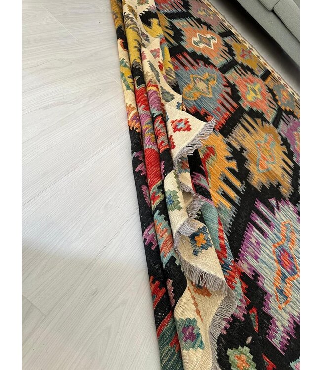 Naila kilim 308x207 cm