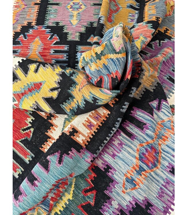 Naila kilim 308x207 cm