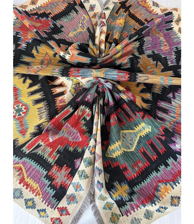 Naila kilim 308x207 cm