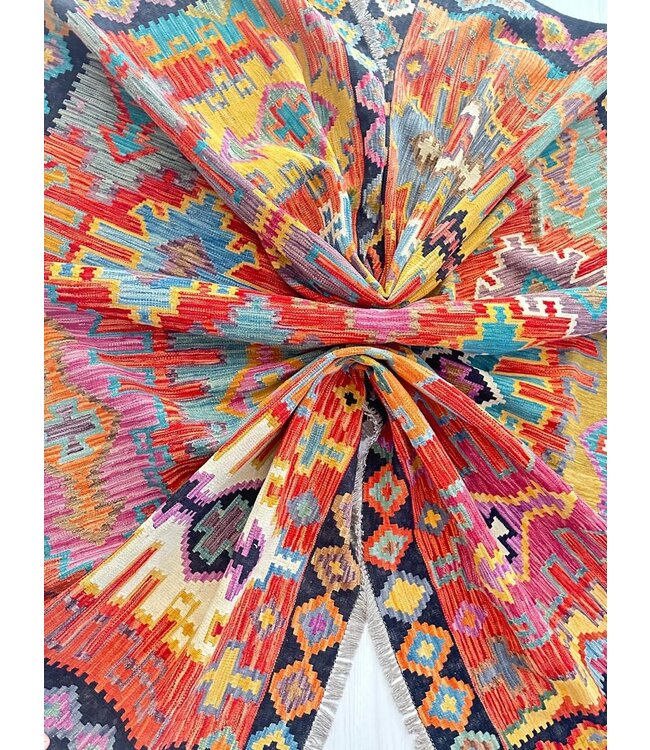 Naila kalim 308x207 cm