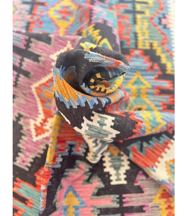 Naila kelim298x207 cm