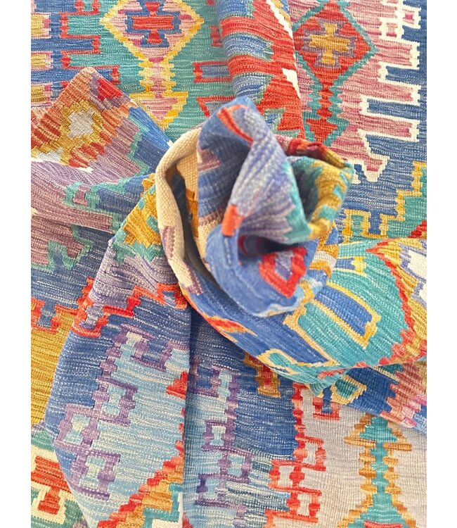 Naila kalim303x207 cm