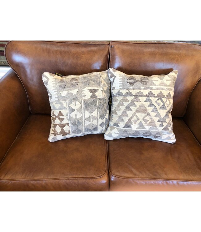 2x kelim kussens traditioneel kilim ca 45x45  cm met vulling