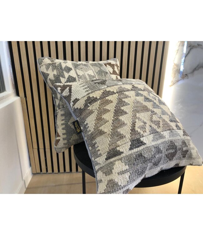 2x kelim kissens traditionell kilim ca 45x45  cm mit Füllung