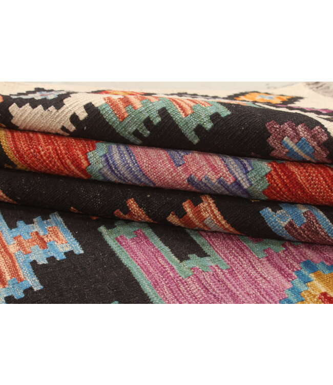 Naila kelim Handgeweven  247x176 cmTraditional Kelim Tapijt Wol