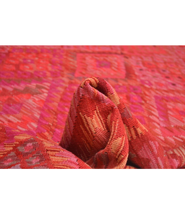 Handgeweven rozerood kelimtapijt 233x184 cm 100% wollen vloerkleed