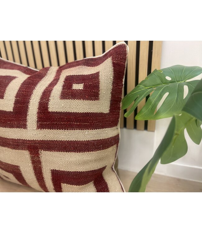 Kelim kussens ca 60x60 cm met vulling