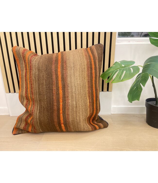 Kelim kussens ca 60x60 cm met vulling