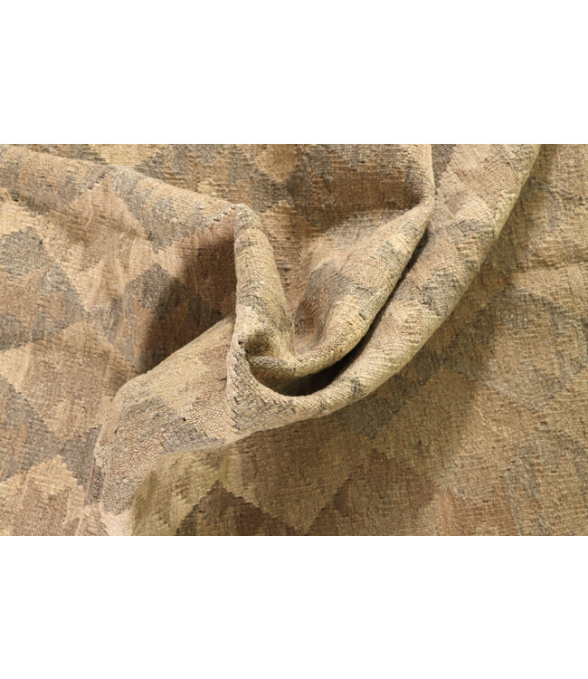 194x147 cm Handwoven Natural  Wool Kelim Area Rug