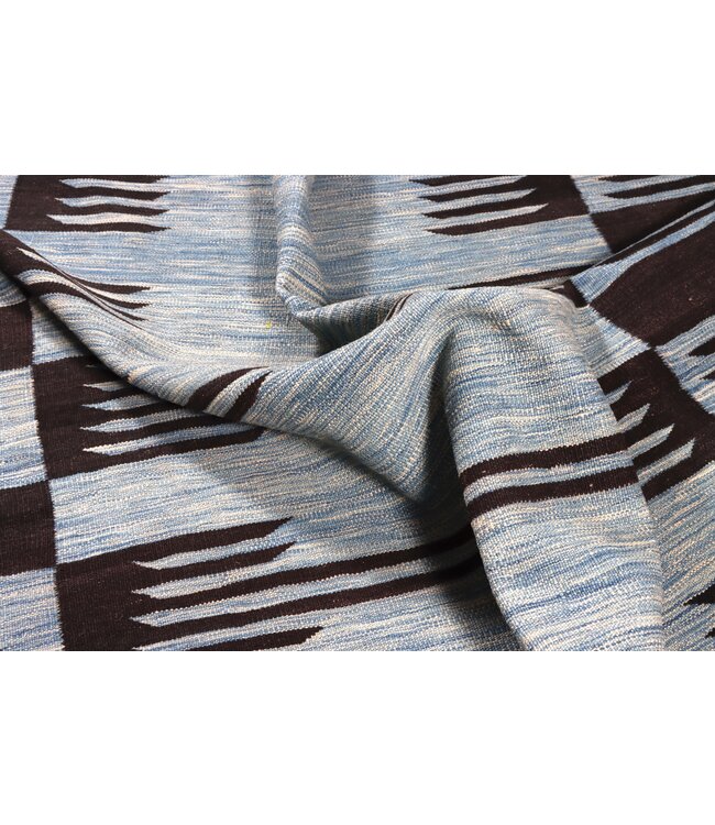 240x177 cm Handwoven Modern Red Wool Kilim Rug