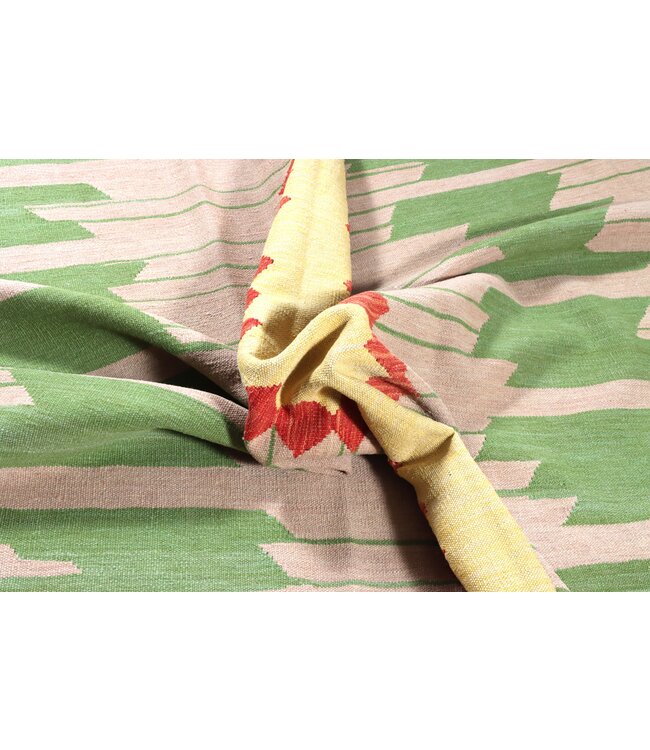 204x195 cm Handwoven Modern Red Wool Kilim Rug