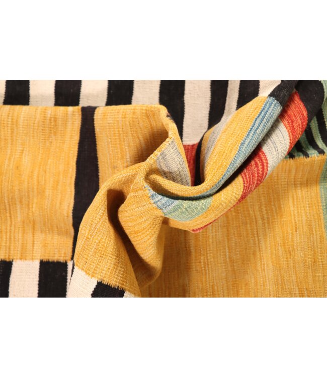 184x125 cm Handwoven Modern Red Wool Kilim Rug