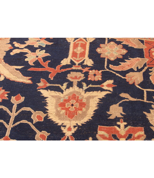 Handwoven Sumak kilim rug 391x296 cm