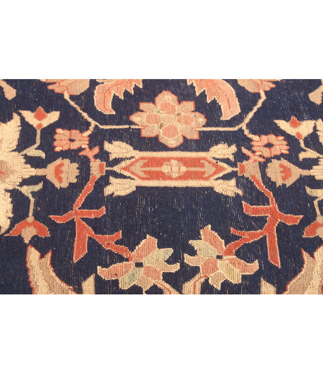 Handwoven Sumak kilim rug 391x296 cm