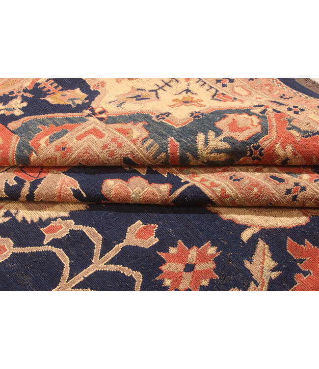 Handwoven Sumak kilim rug 391x296 cm