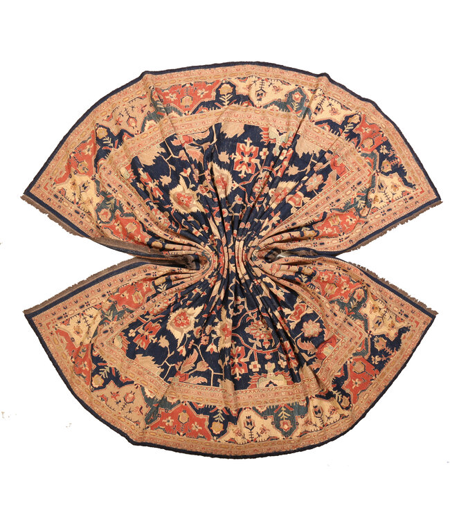 Handwoven Sumak kilim rug 391x296 cm