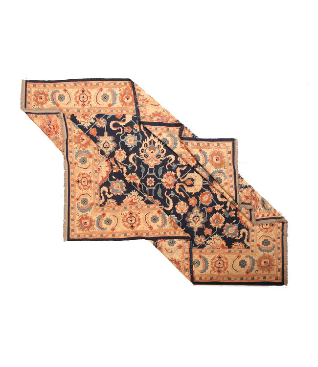 Handwoven Sumak kilim rug 357x273 cm