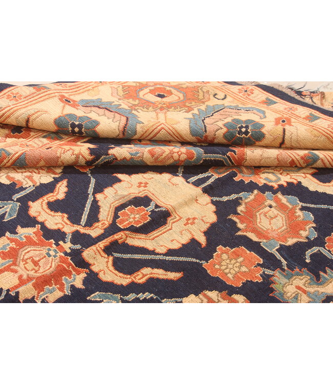 Handwoven Sumak kilim rug 357x273 cm