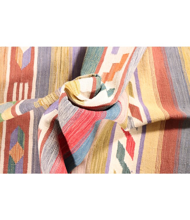 201x150 cm Handwoven Modern Red Wool Kilim Rug