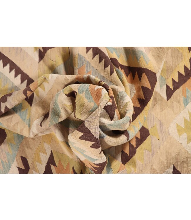 252x172  cm Handwoven Traditional Kelim Area Rug Wool Carpet