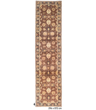 Hand-Knotted Wool Runner with Classic Floral Pattern – 296 x 72 cm