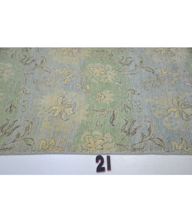 Frühlingsgarten – Handgeknüpfter Woll-Läufer – 608 x 077 cm – Grün & Hellblau