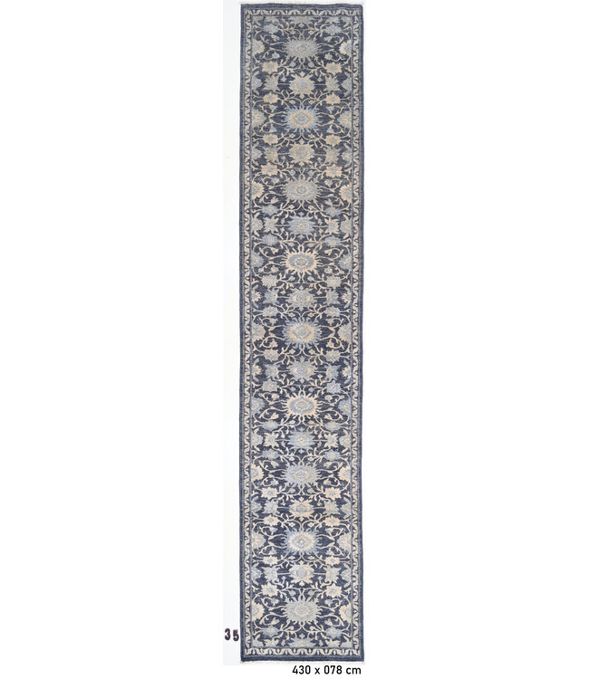 Handgeknoopt wollen loper tapijt in nachtblauw en beige – 430 x 078 cm
