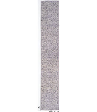 Elegante loper – Oosters medaillonmotief in lila en zilver – 487 x 79 cm – Handgeknoopt van wol Elegante loper – Oosters medaillonmotief in lila en zilver – 487 x 79 cm – Handgeknoopt van wol
