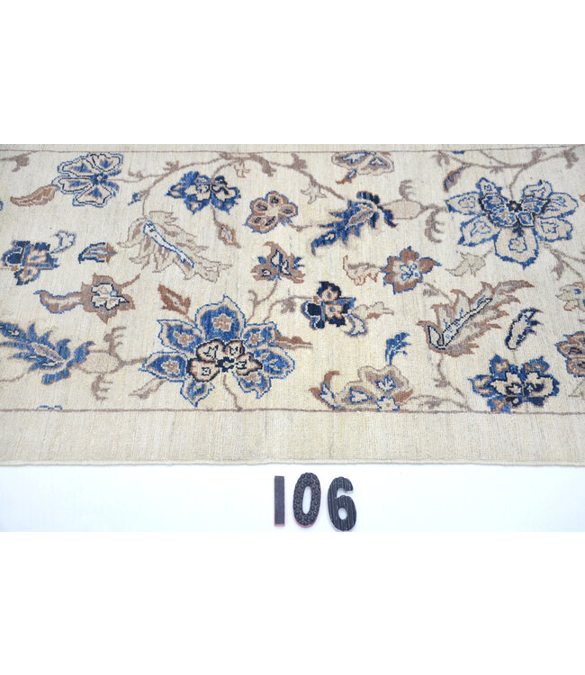 Cream Hand-Knotted Wool Rug - Vintage Pattern - 292 x 69 cm
